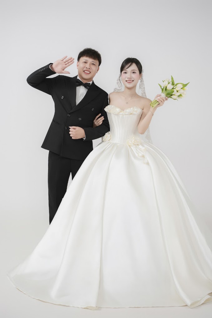 Nụ cười tươi tắn chào đón ngày trọng đại